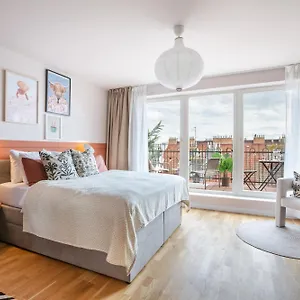 Turnkey I Letna Park Apartment